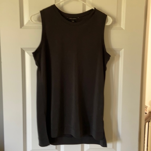 Banana Republic Tops - Banana Republic sleeveless top